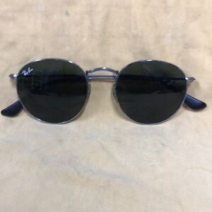 Ray Ban round sunglasses plus 3 other funky sunglasses.